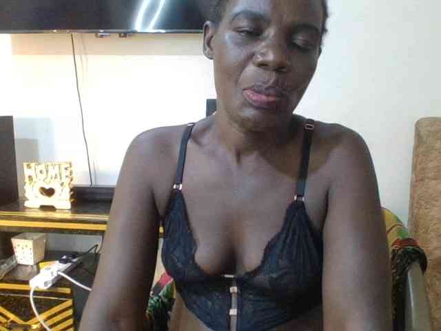 blaqqueen1 webcam