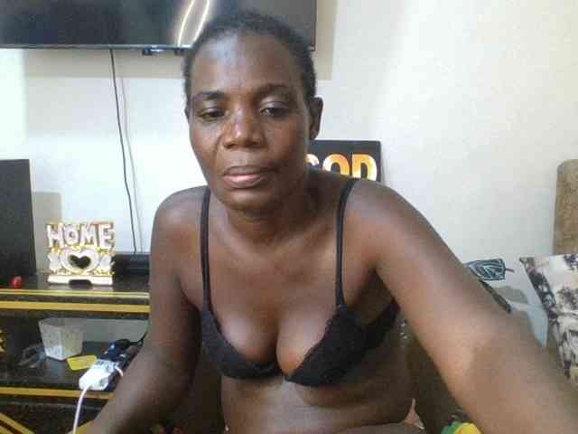blaqqueen1 webcam