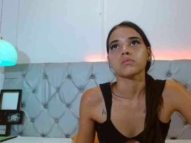 AmelieLaurent webcam