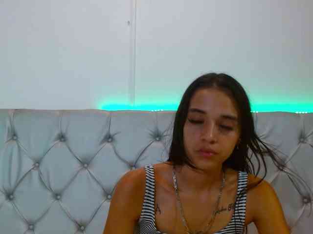 AmelieLaurent webcam