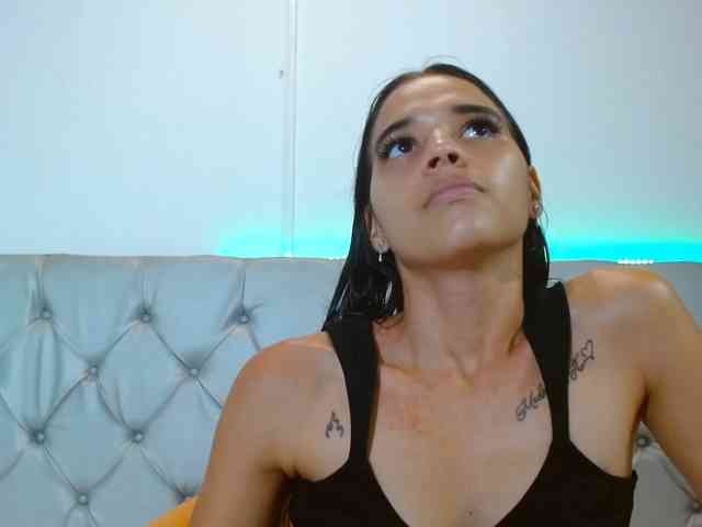 AmelieLaurent webcam