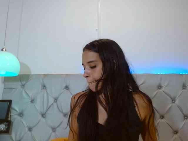 AmelieLaurent webcam