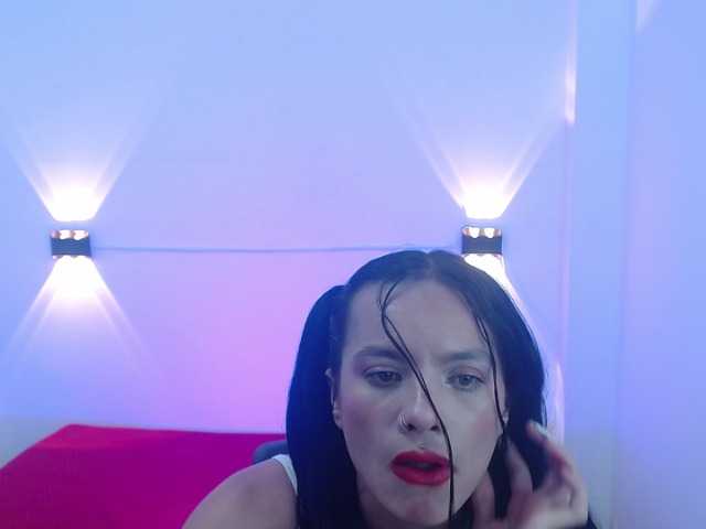 Valeria-Chavez live cam on BongaCams