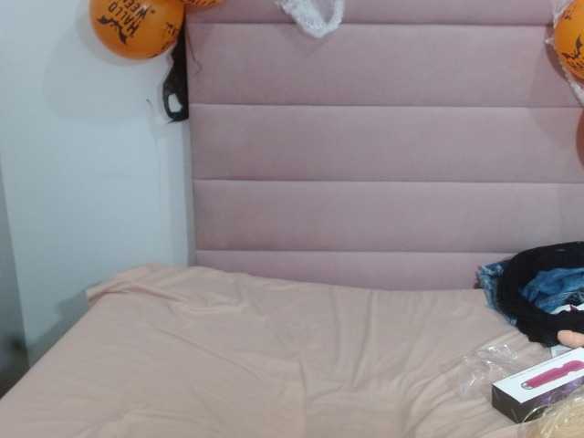 Valeria-Chavez live cam on BongaCams