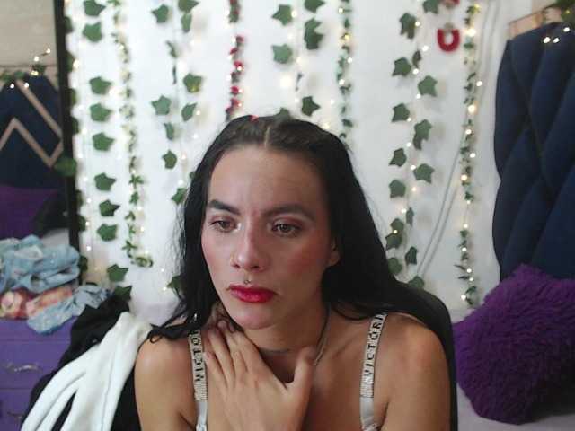 Valeria-Chavez live cam on BongaCams