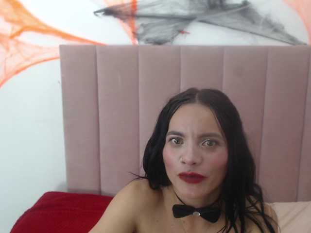 Valeria-Chavez live cam on BongaCams