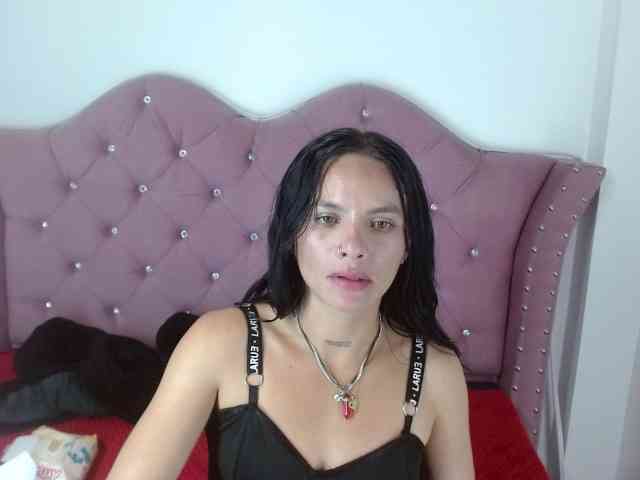 valeria-chavez's live room