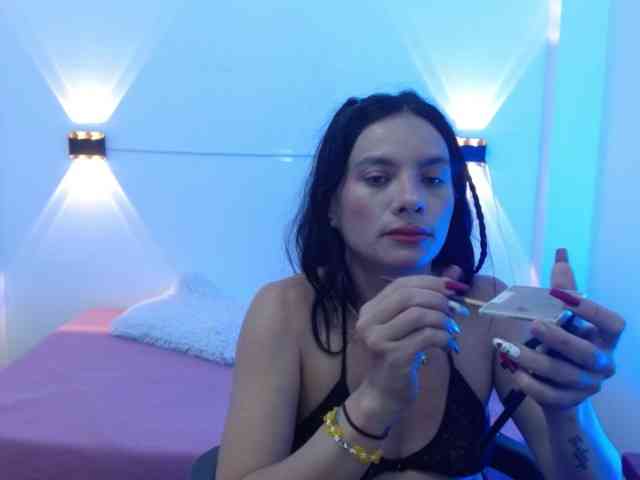 valeria-chavez's live room
