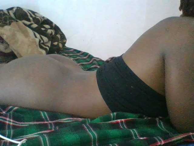 Charliepoco live cam on BongaCams