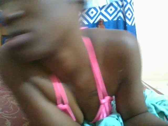 Charliepoco webcam
