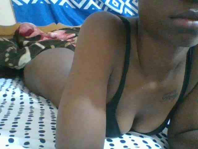 Charliepoco webcam