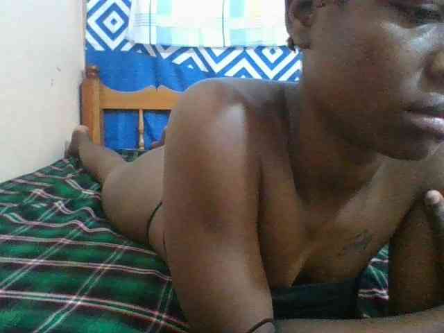 Charliepoco webcam
