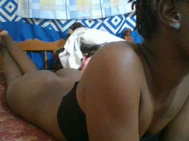 Charliepoco webcam