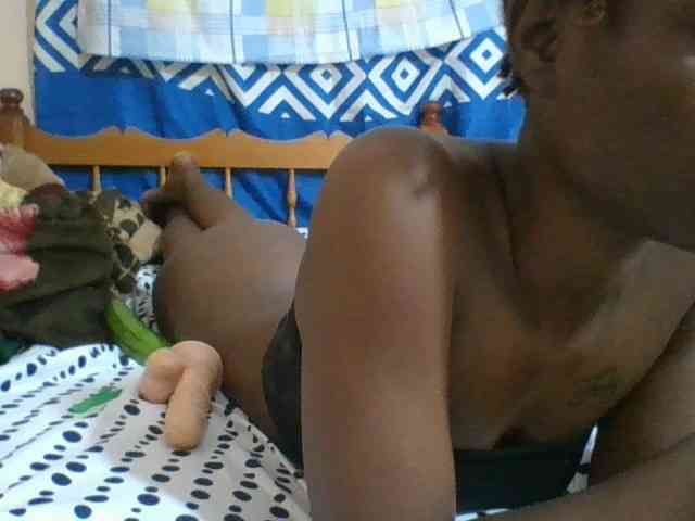 Charliepoco webcam