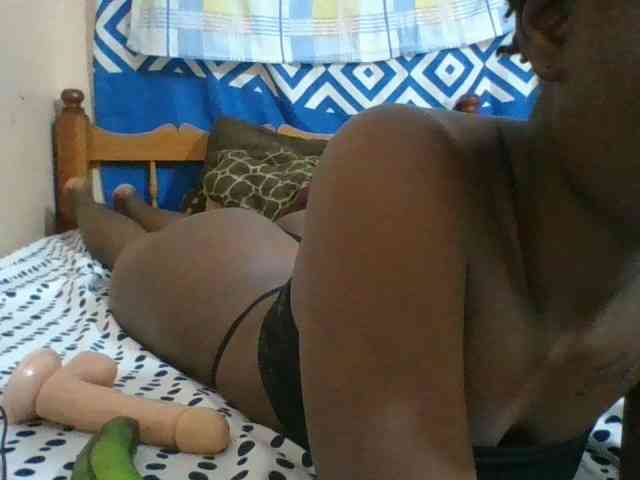 Charliepoco webcam
