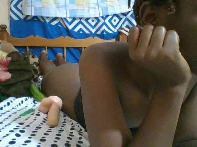 Charliepoco webcam