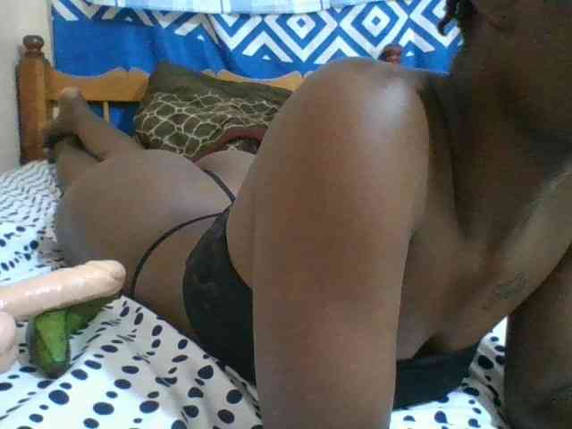 Charliepoco webcam