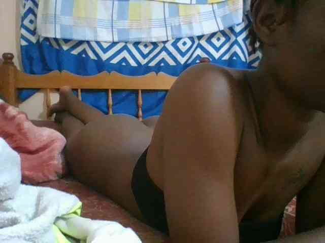 Charliepoco webcam