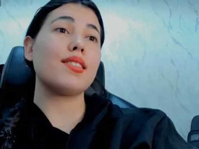 diaralan live cam on BongaCams