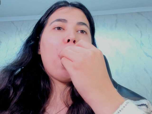 diaralan live cam on BongaCams