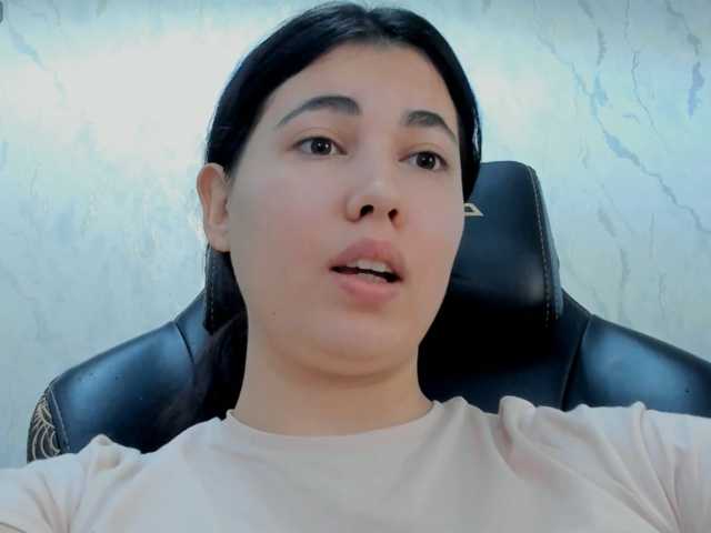 diaralan live cam on BongaCams