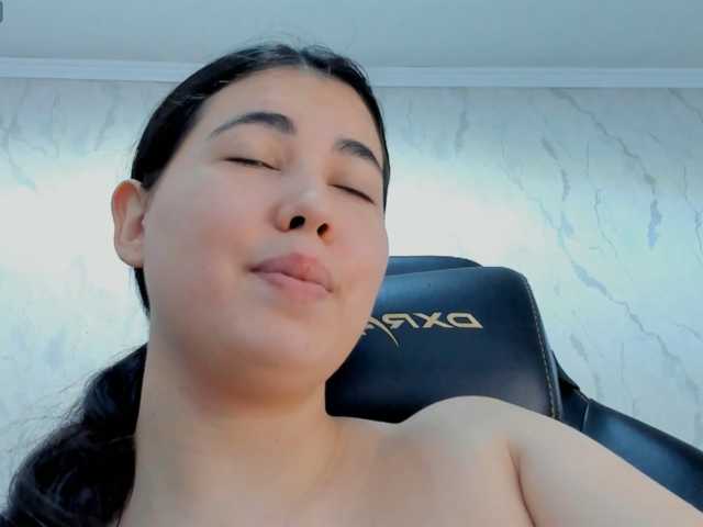 diaralan live cam on BongaCams