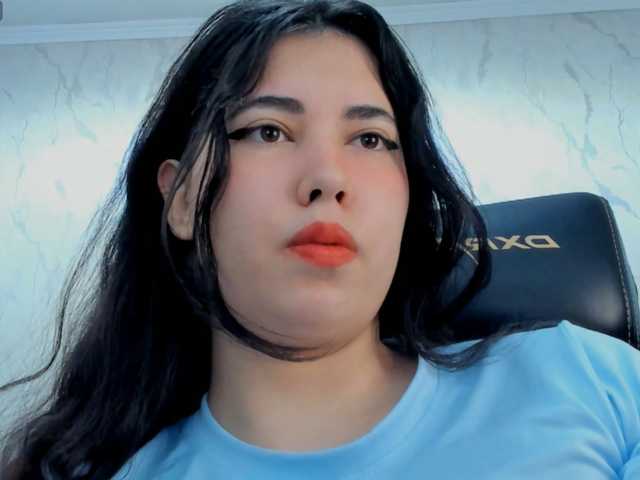 diaralan live cam on BongaCams