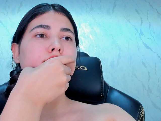 diaralan live cam on BongaCams