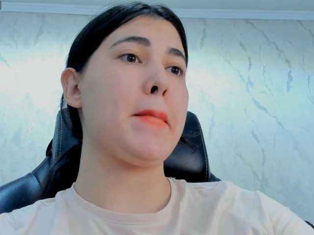 diaralan live cam on BongaCams