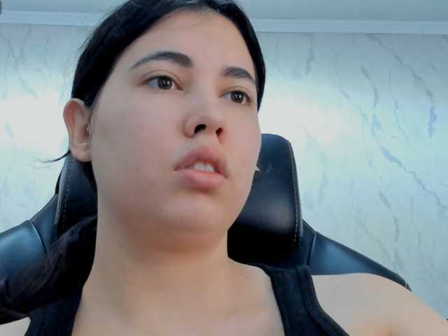 diaralan live cam on BongaCams
