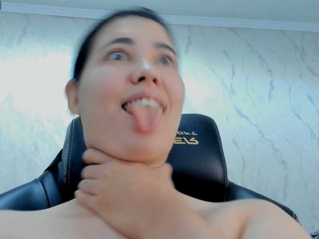 diaralan live cam on BongaCams