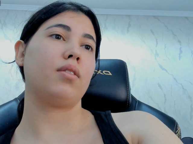diaralan live cam on BongaCams