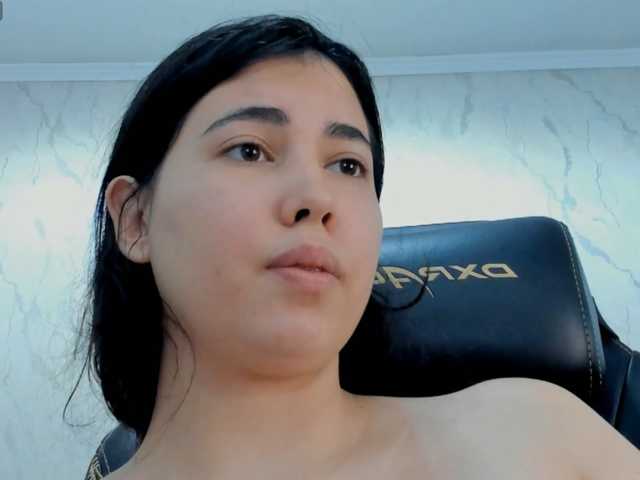 diaralan live cam on BongaCams