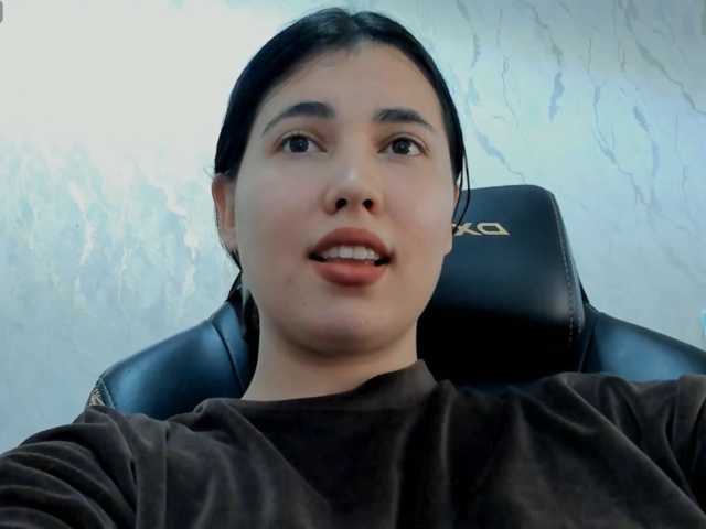 diaralan live cam on BongaCams