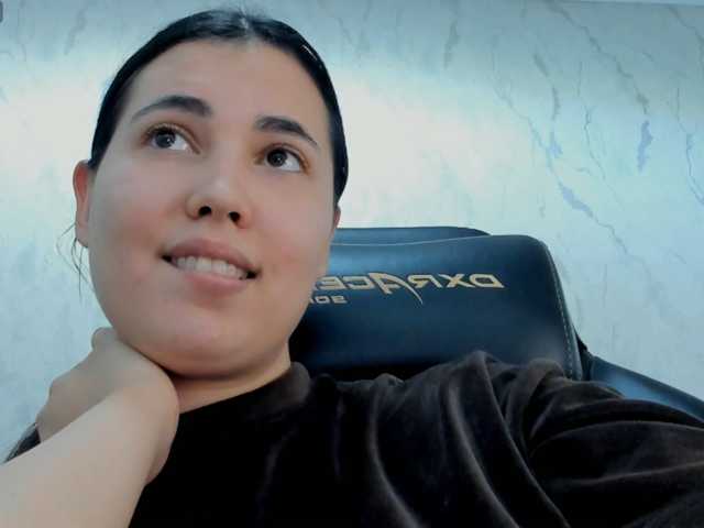 diaralan live cam on BongaCams