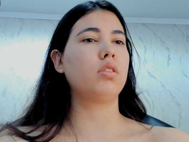 diaralan live cam on BongaCams