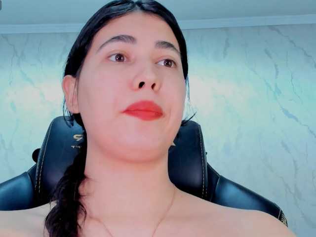 diaralan live cam on BongaCams