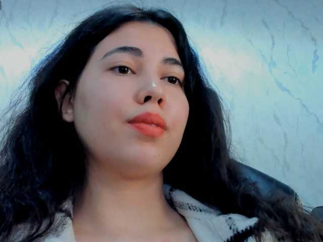 diaralan live cam on BongaCams
