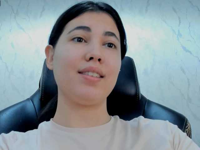 diaralan live cam on BongaCams