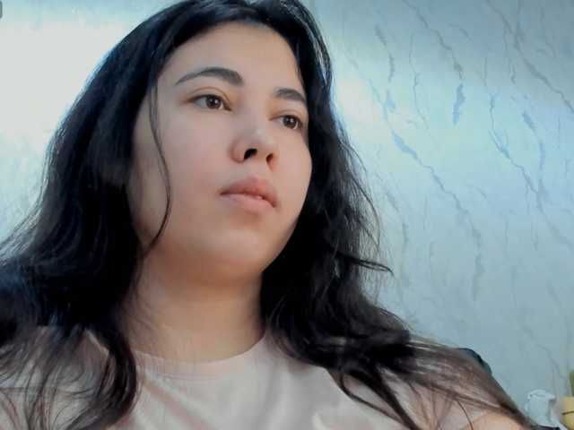 diaralan, en directo ahora en BongaCams