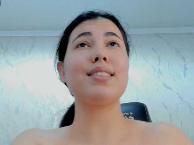 diaralan live cam on BongaCams