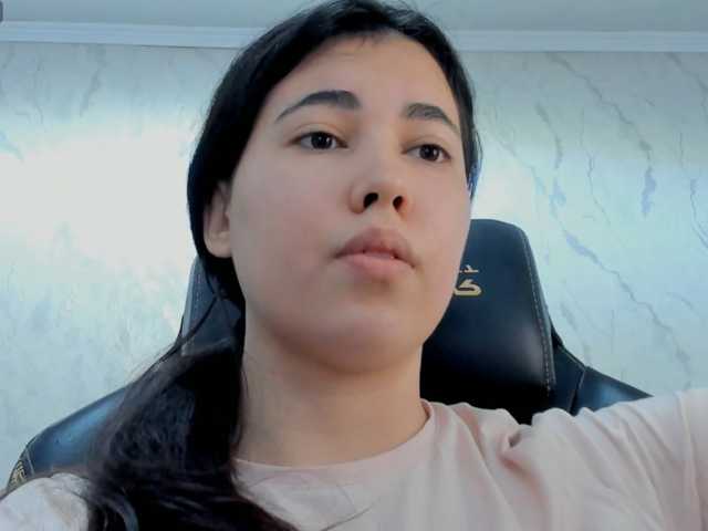 diaralan live cam on BongaCams