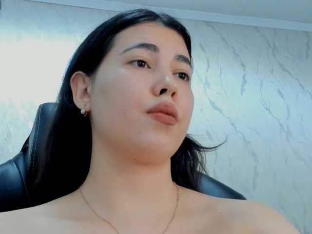 diaralan live cam on BongaCams