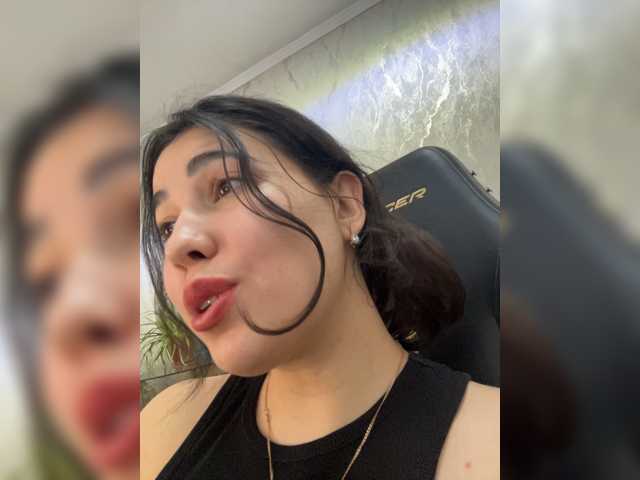 diaralan live cam on BongaCams