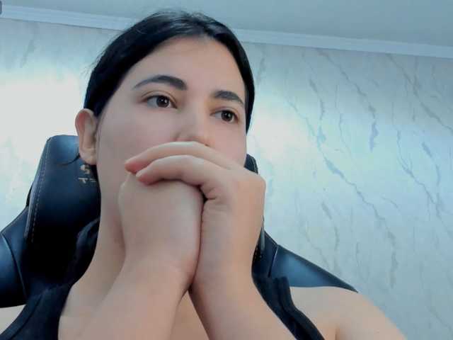 diaralan live cam on BongaCams