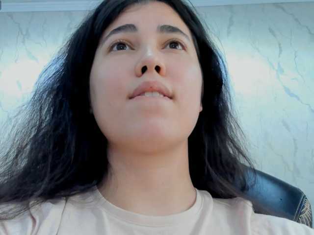 diaralan live cam on BongaCams
