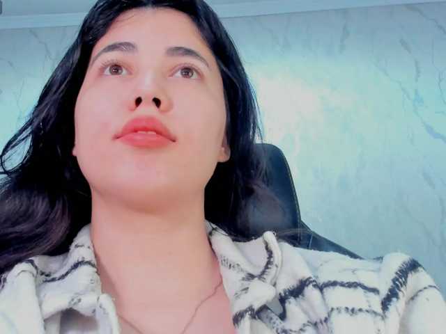diaralan live cam on BongaCams