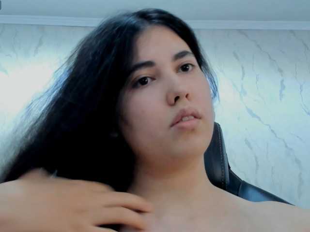 diaralan live cam on BongaCams