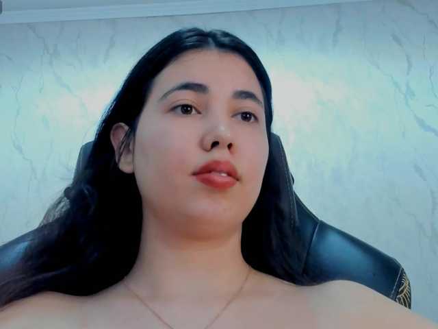 diaralan live cam on BongaCams