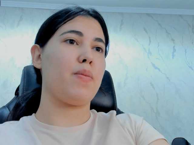 diaralan live cam on BongaCams